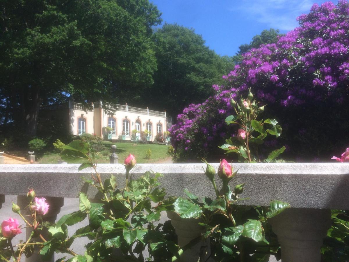 Chateau De Montbrault * Fleurigné